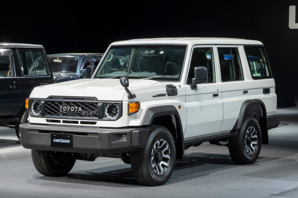 landcruiser_01_102_s-1024x683.jpg