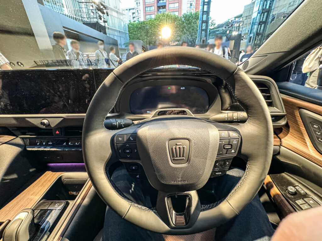 運転手付き車】クラウンセダン内装編！ウッド装飾と後席の