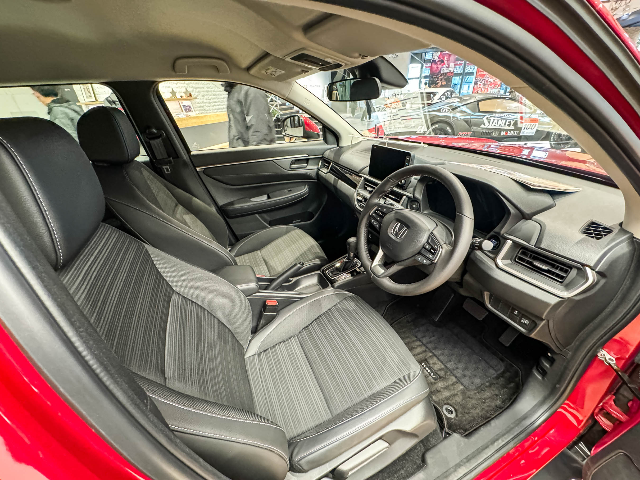 内装編】ホンダ WR-V Z＋の後部座席が広くてびっくりした！ - PAPER