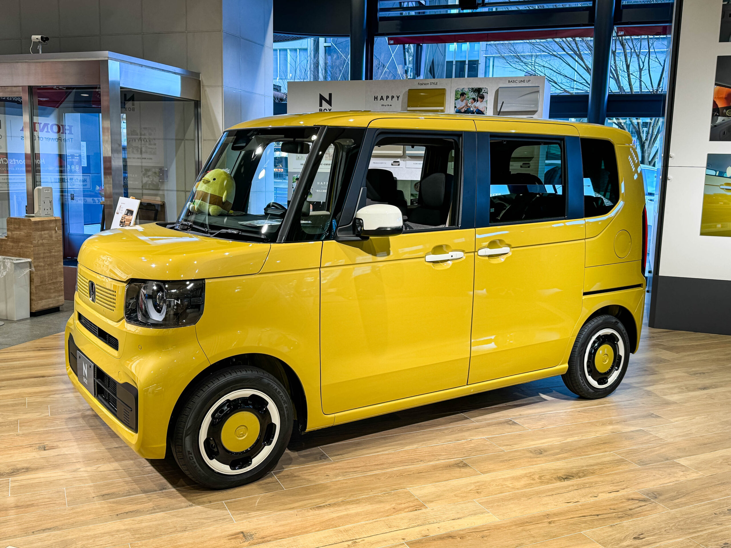 現車確認】新型N-BOX（3代目）ファッションスタイルの外観レビュー！2 