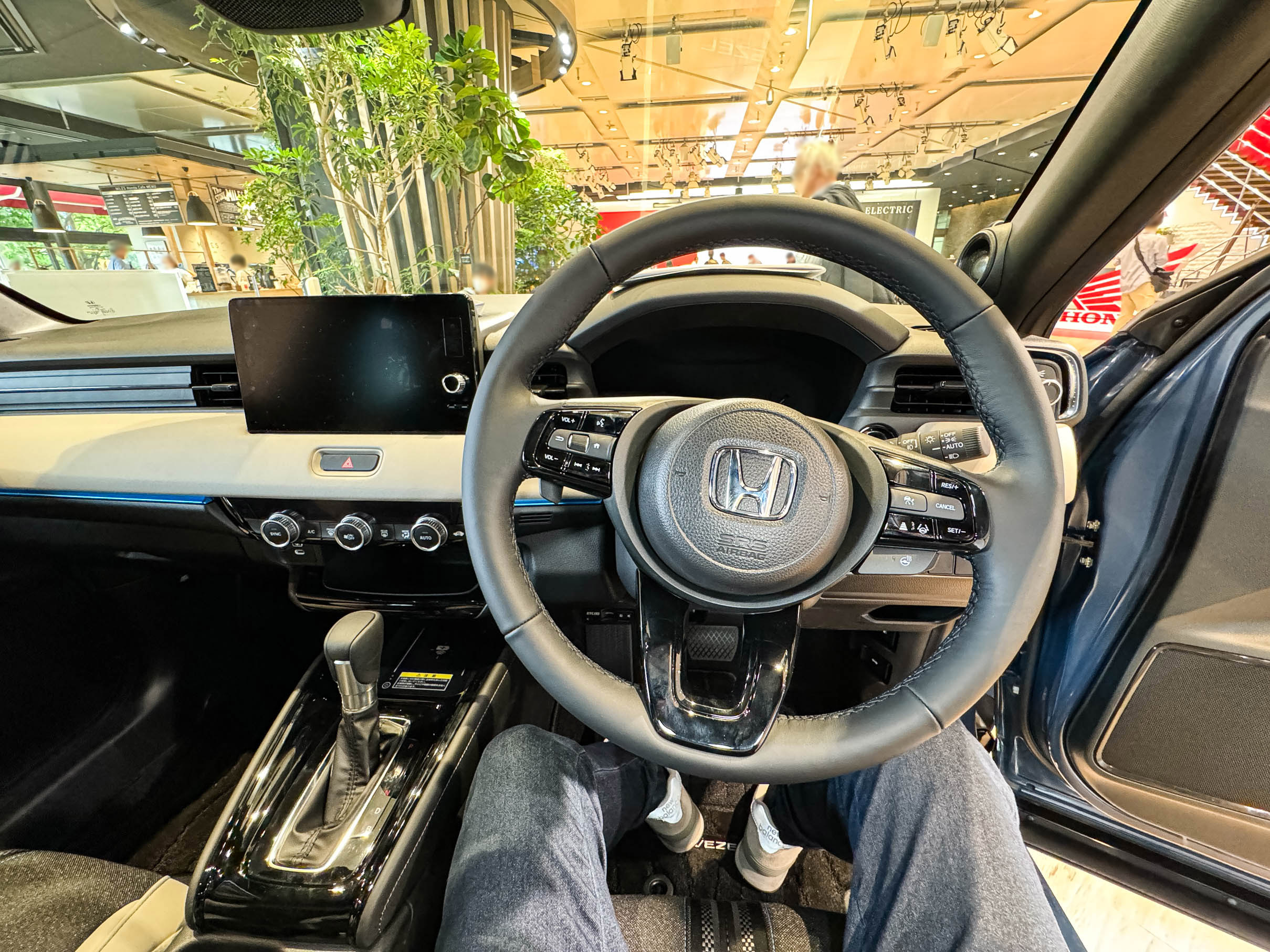 運転席編】ヴェゼルZ・PLaY 内装レビュー！マイチェンで何が変わった