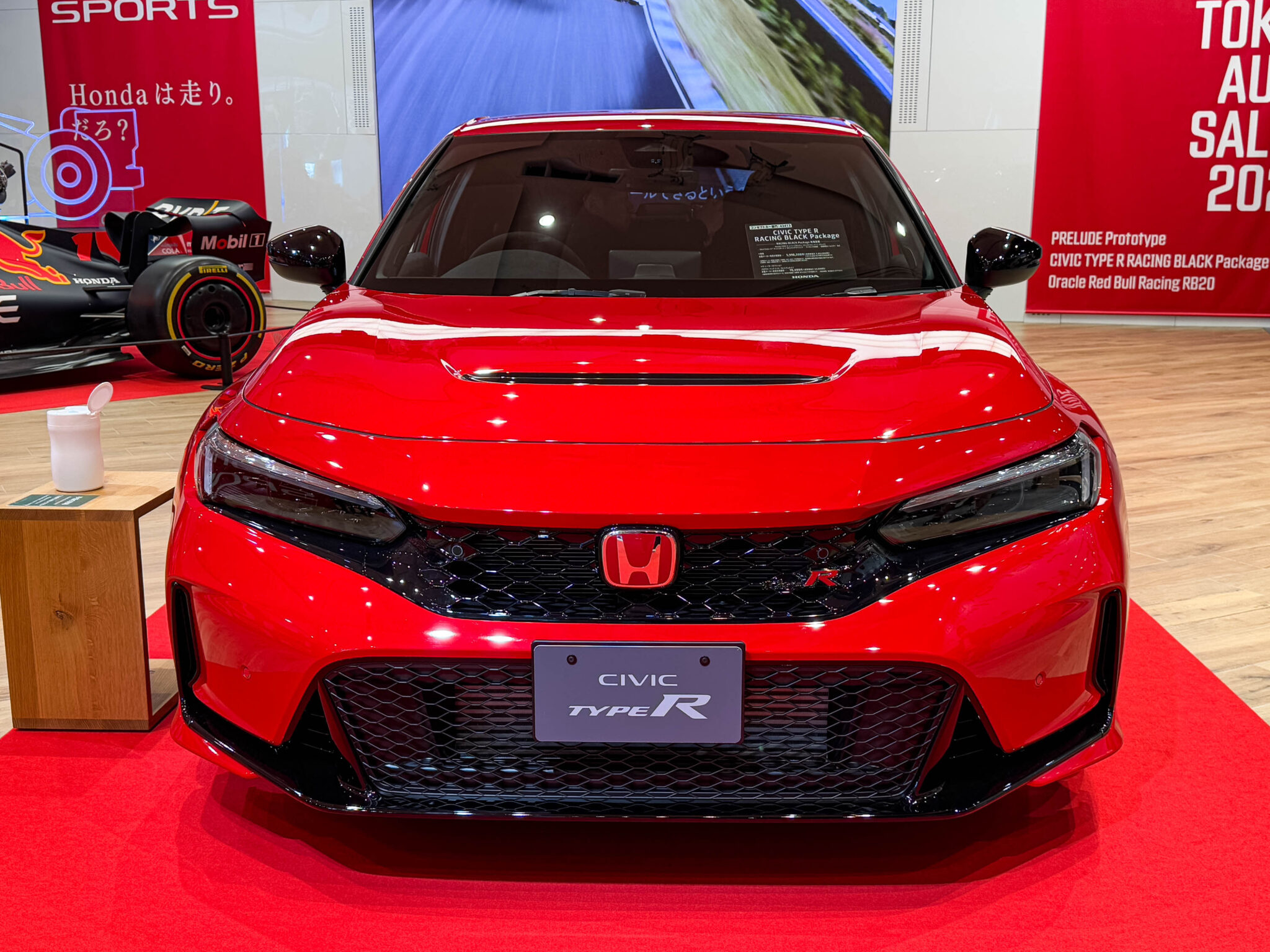 Type R Racing Banner 【内装メイン】写真で見るシビック TYPE R Racing BLACK Package:標準モデルとの違いを解説 - PAPER ...