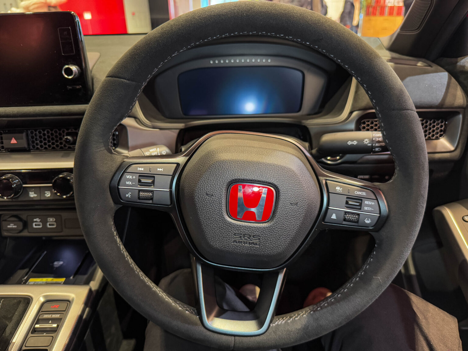 【内装メイン】写真で見るシビック TYPE R Racing BLACK Package:標準モデルとの違いを解説 - PAPER ...