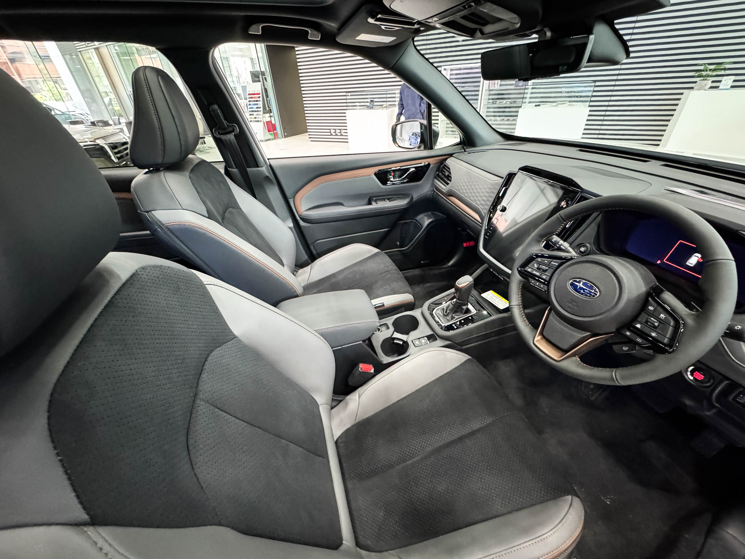 フォレスター　スバル　サンシェード　セット(前席、後席、コーティングキット) Amazon | 2022 新型 車用 サンシェード スバル フォレスター